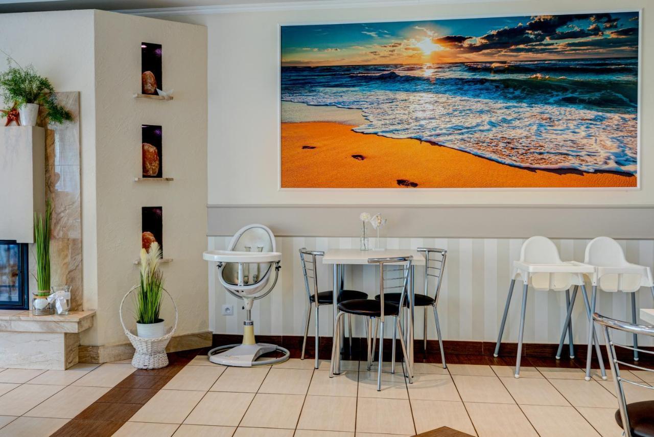 Ambre Mare - Wypoczynek Pod Palmami Bed & Breakfast Pobierowo Ngoại thất bức ảnh